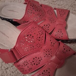 Croft & Barrow Coral Laser-Cut Women's Slide Sandals